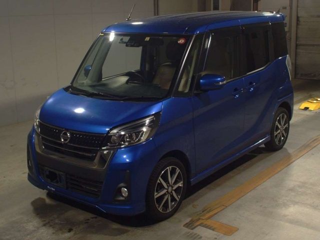 4226 Nissan Dayz roox B21A 2017 г. (TAA Kyushu)